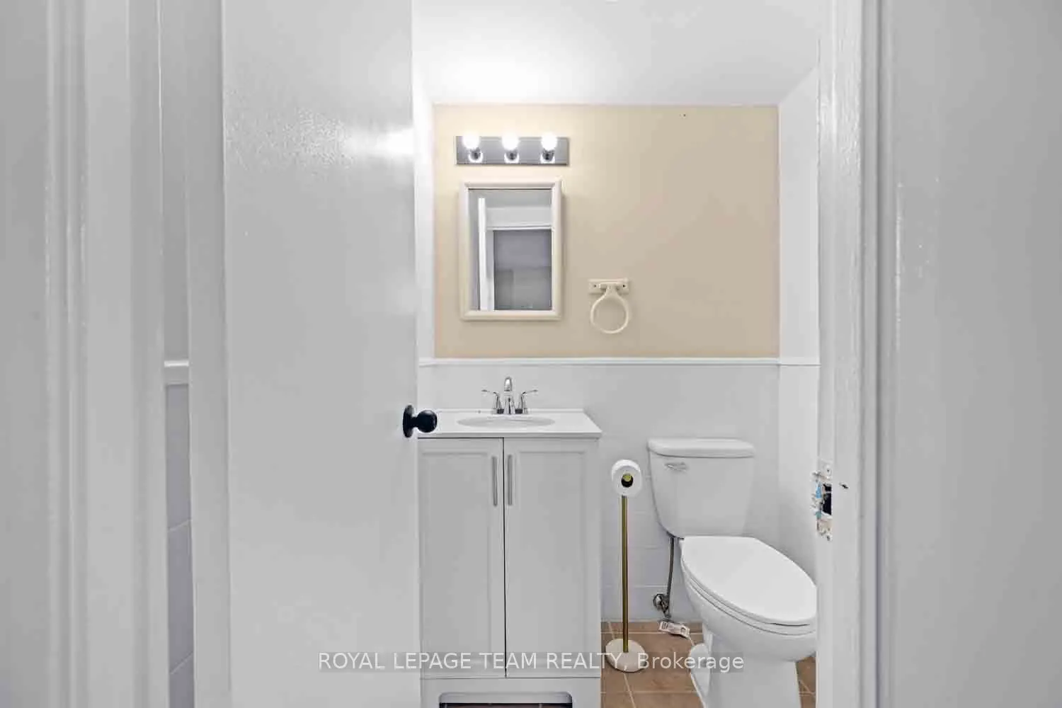 2000 Jasmine Crescent #409