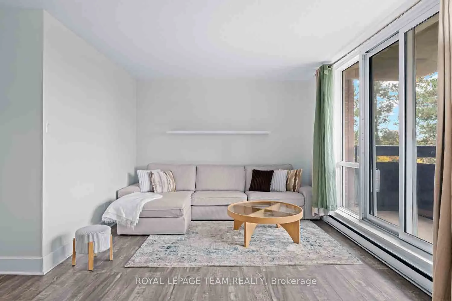 2000 Jasmine Crescent #409