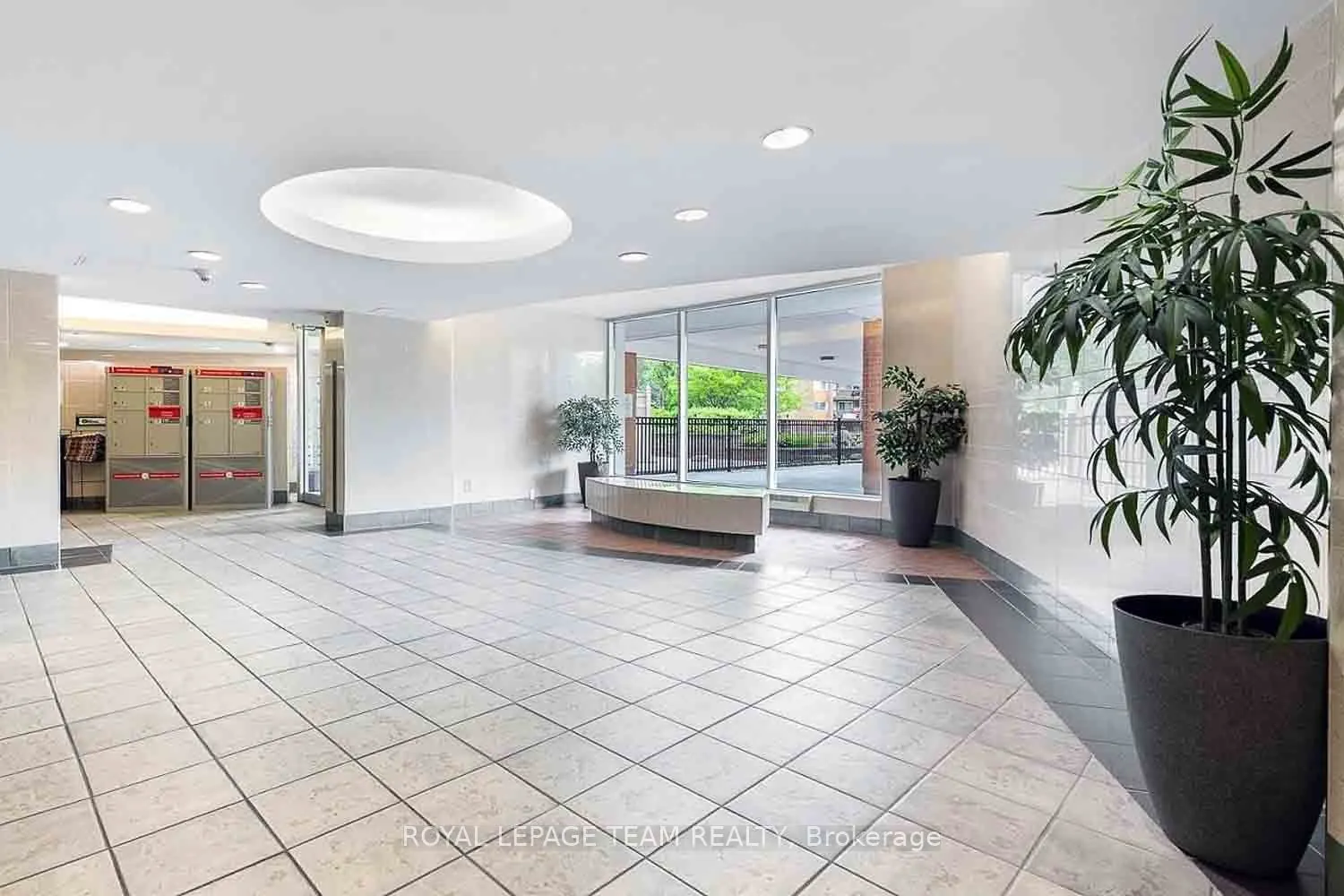 2000 Jasmine Crescent #409