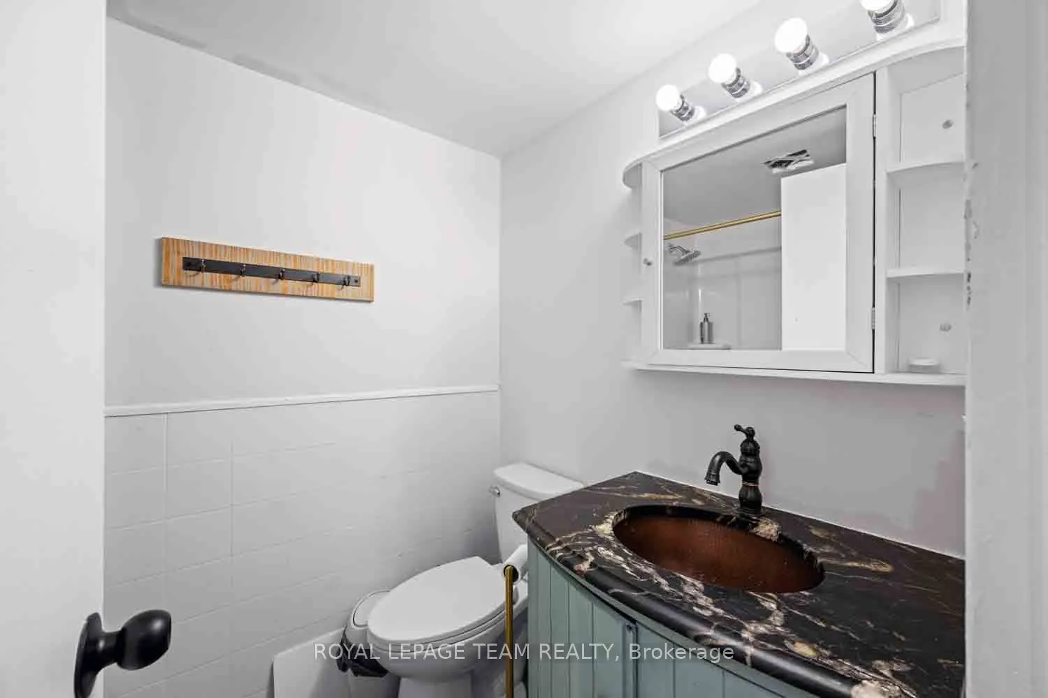 2000 Jasmine Crescent #409