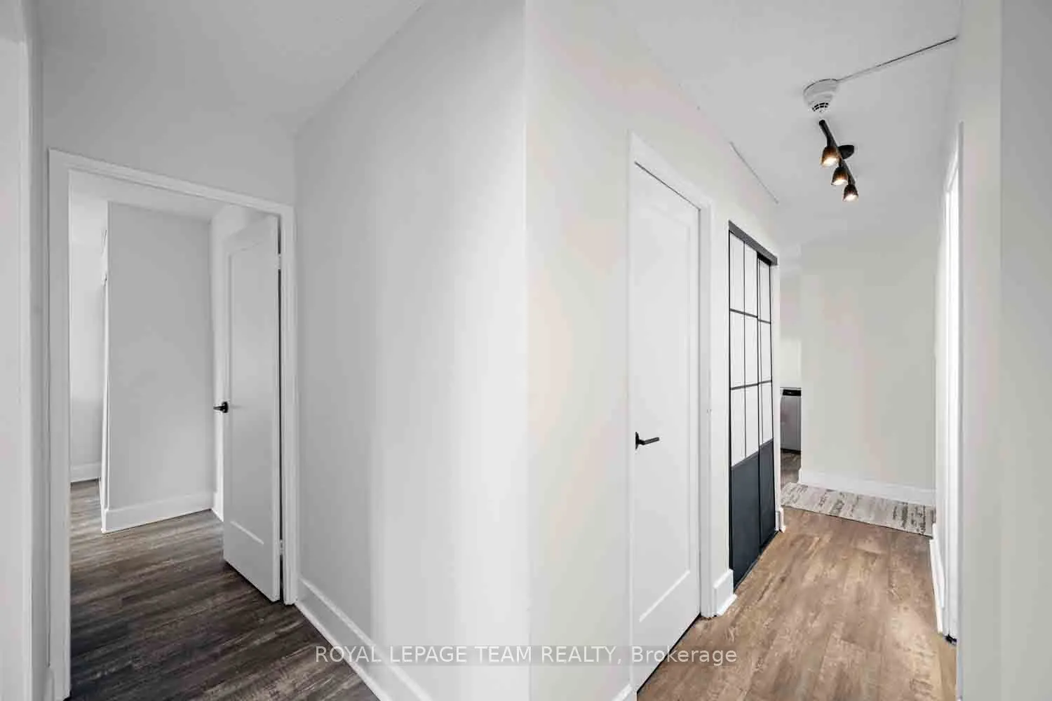 2000 Jasmine Crescent #409