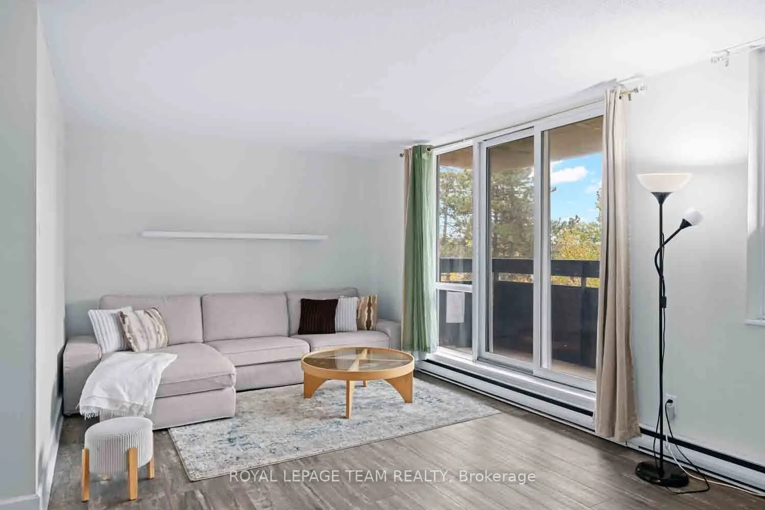 2000 Jasmine Crescent #409