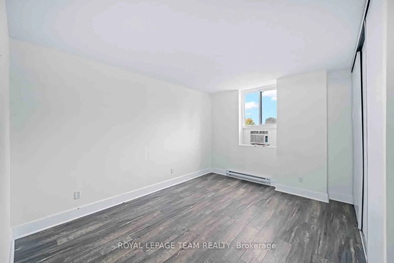 2000 Jasmine Crescent #409