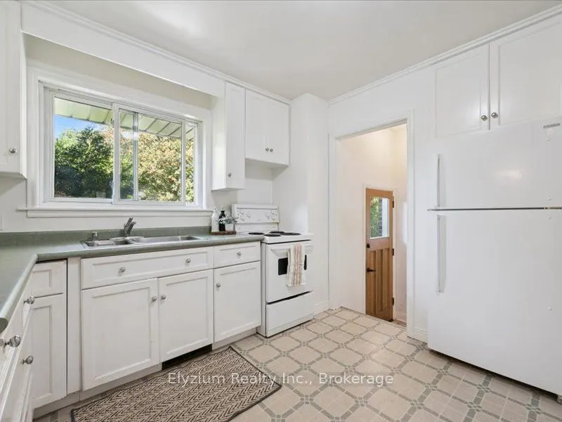 3 Caledonia Street