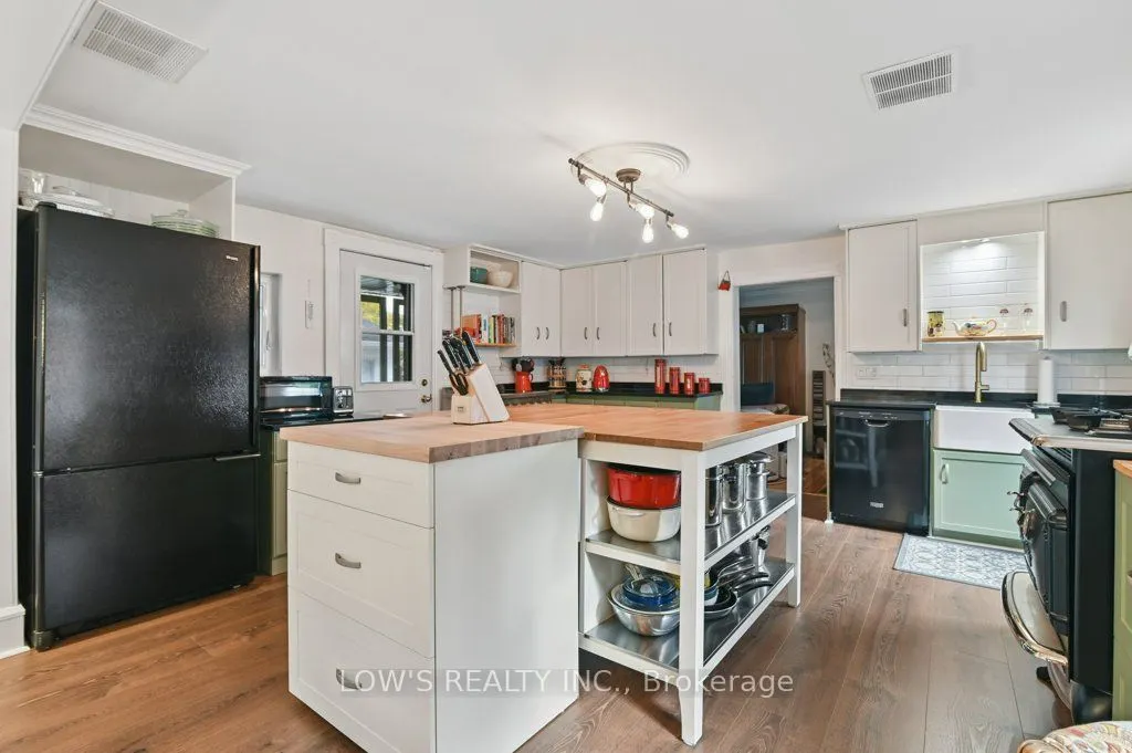 54 Derby Avenue