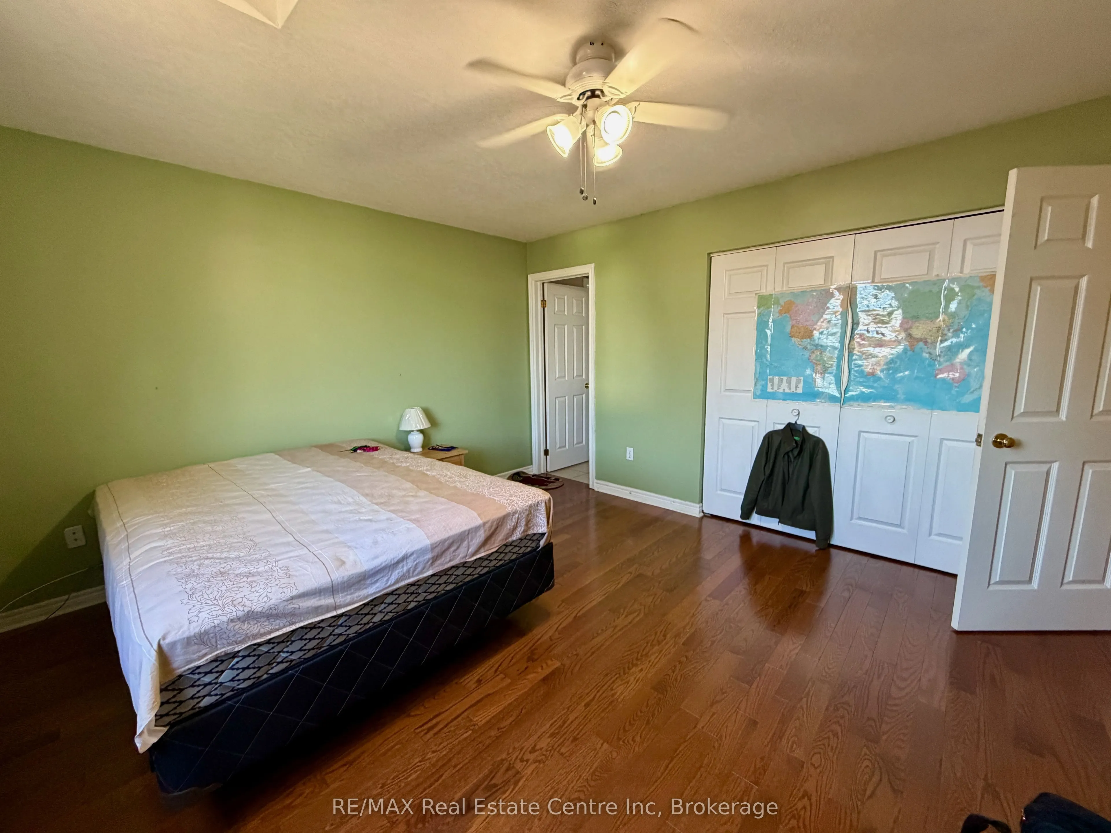 162 Clairfields Drive W