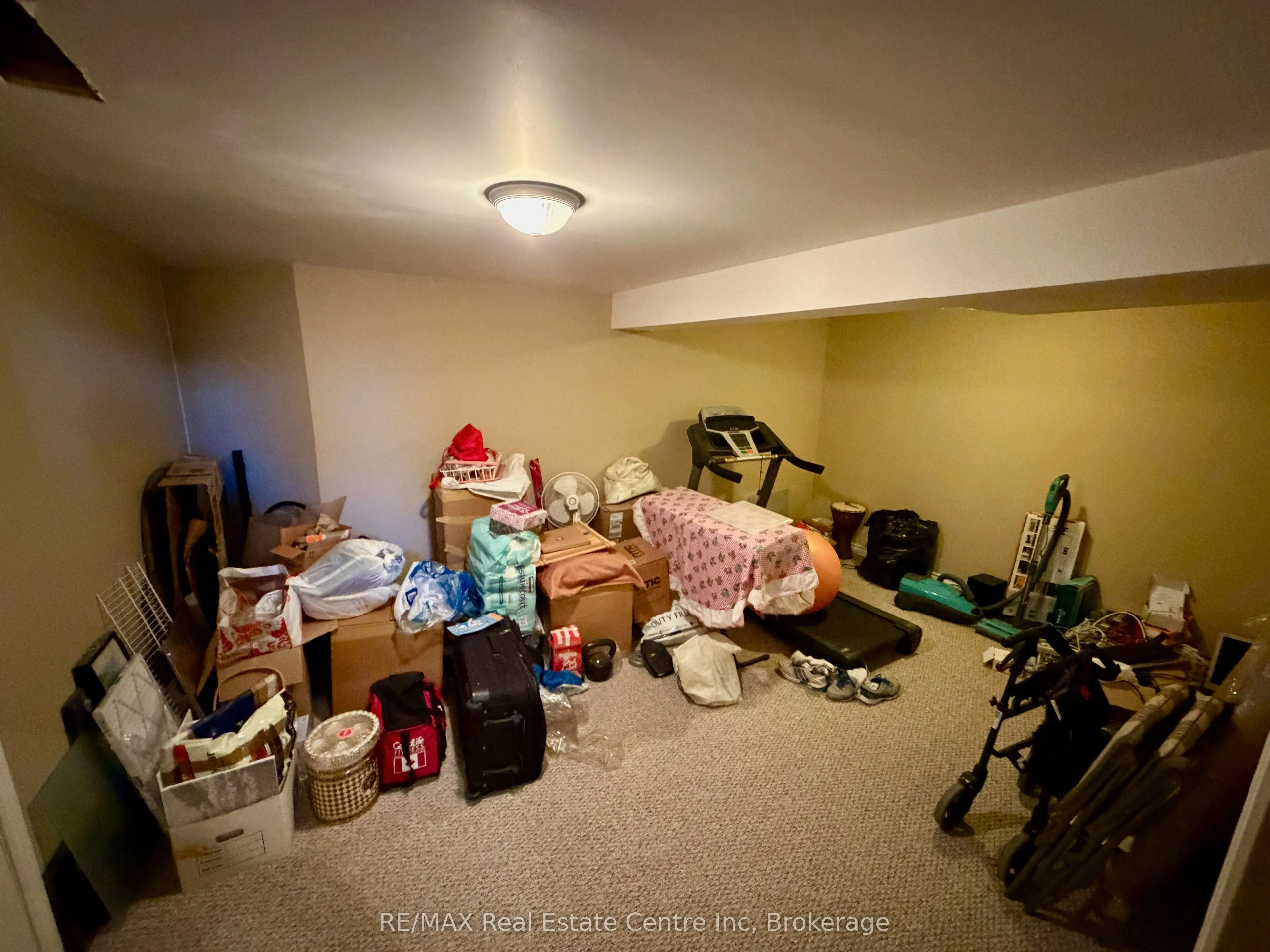 162 Clairfields Drive W