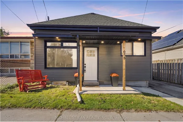 658 Upper Wellington Street