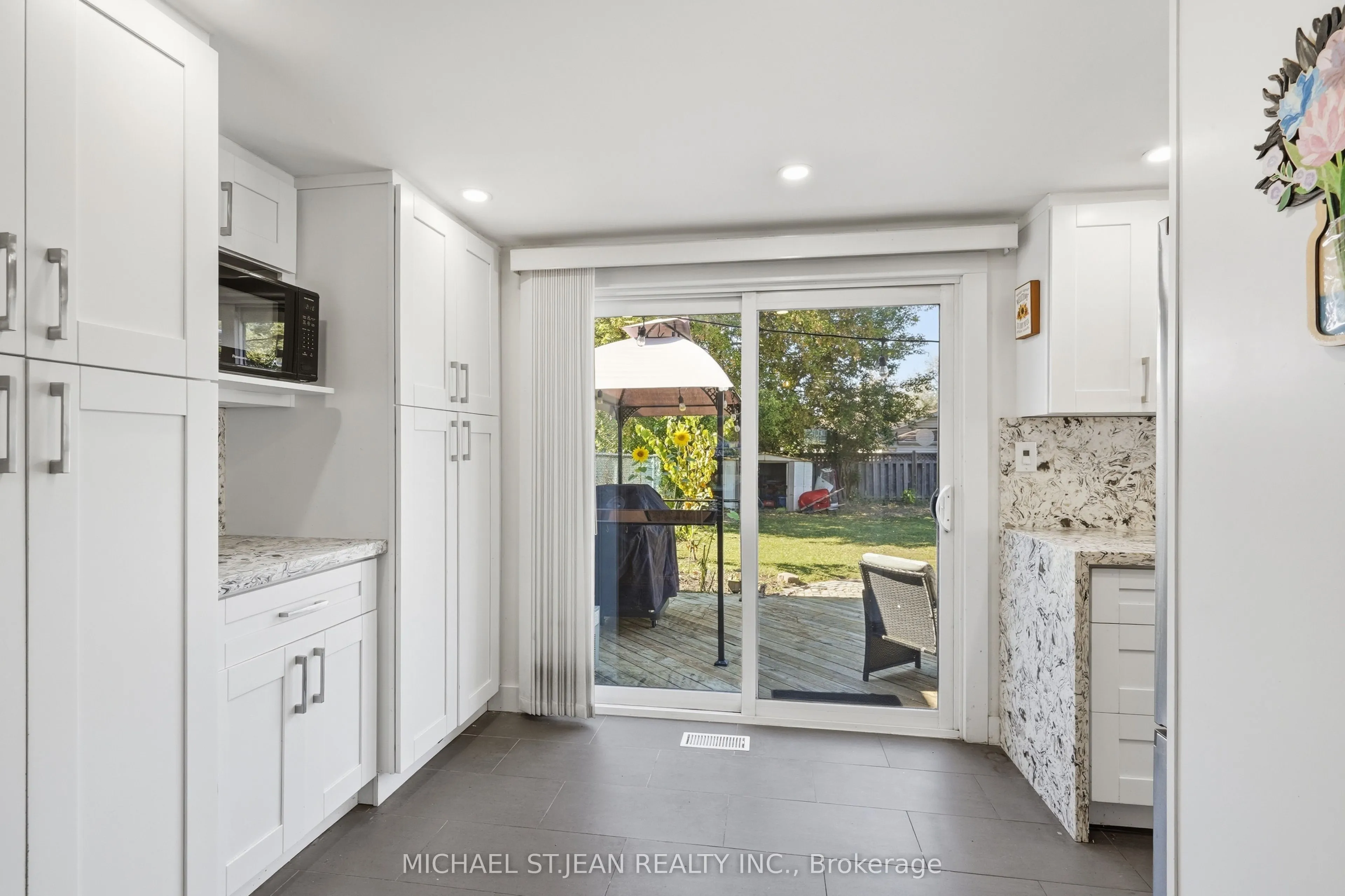 658 Upper Wellington Street