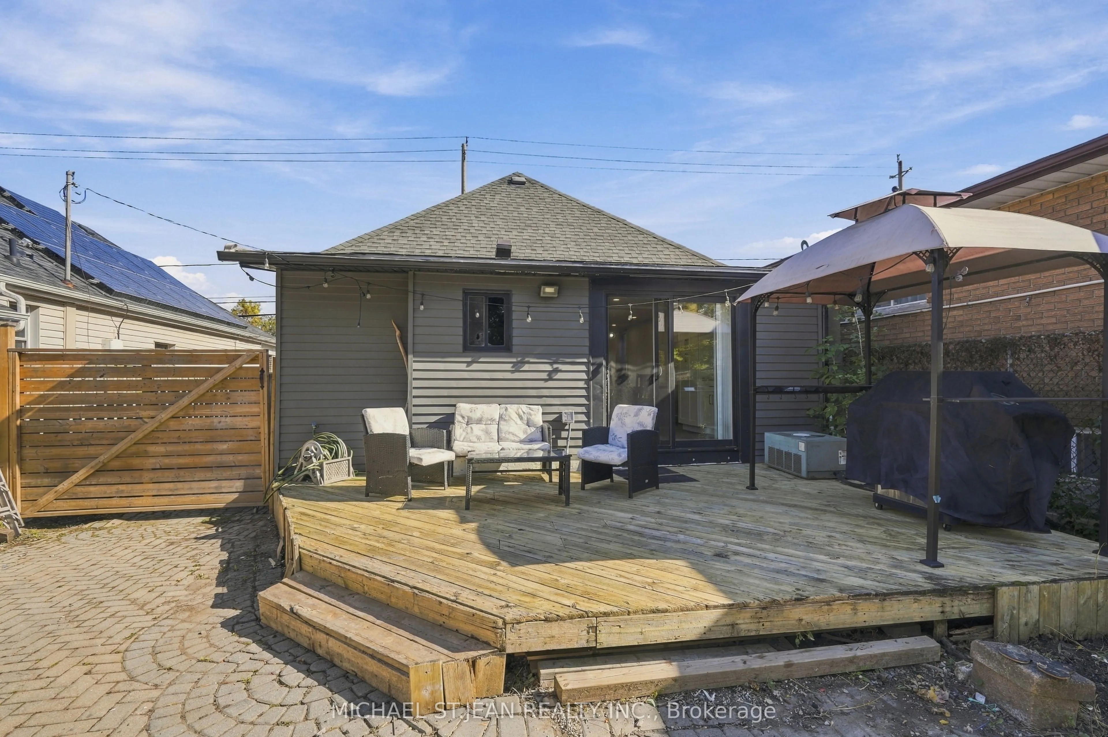 658 Upper Wellington Street