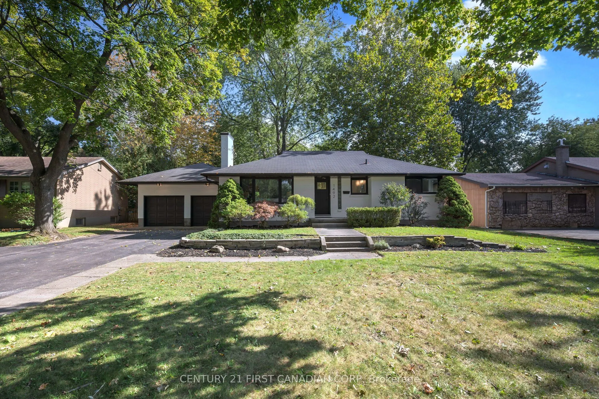 1492 North Vernon Avenue