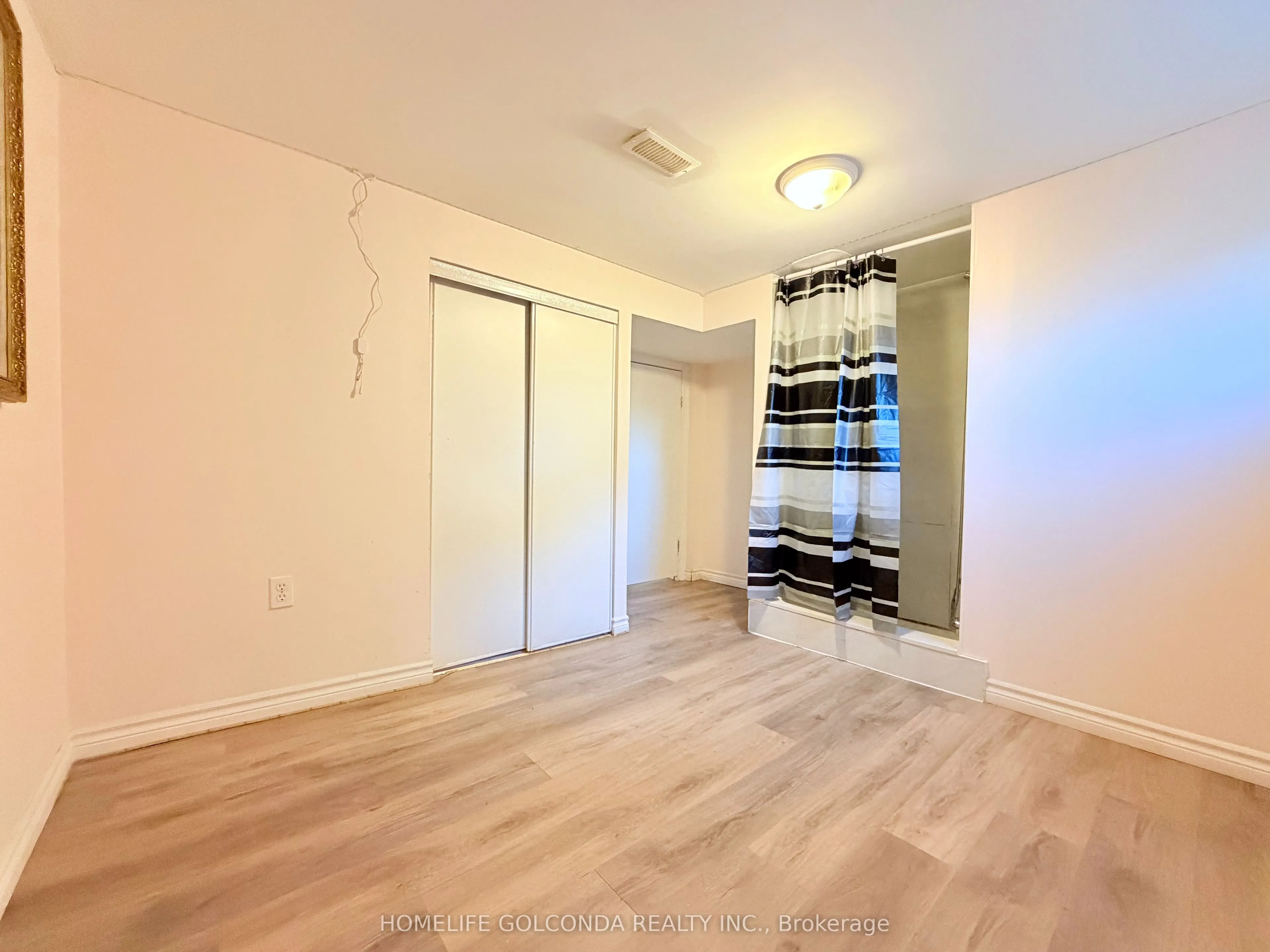 3203 Linwood Place