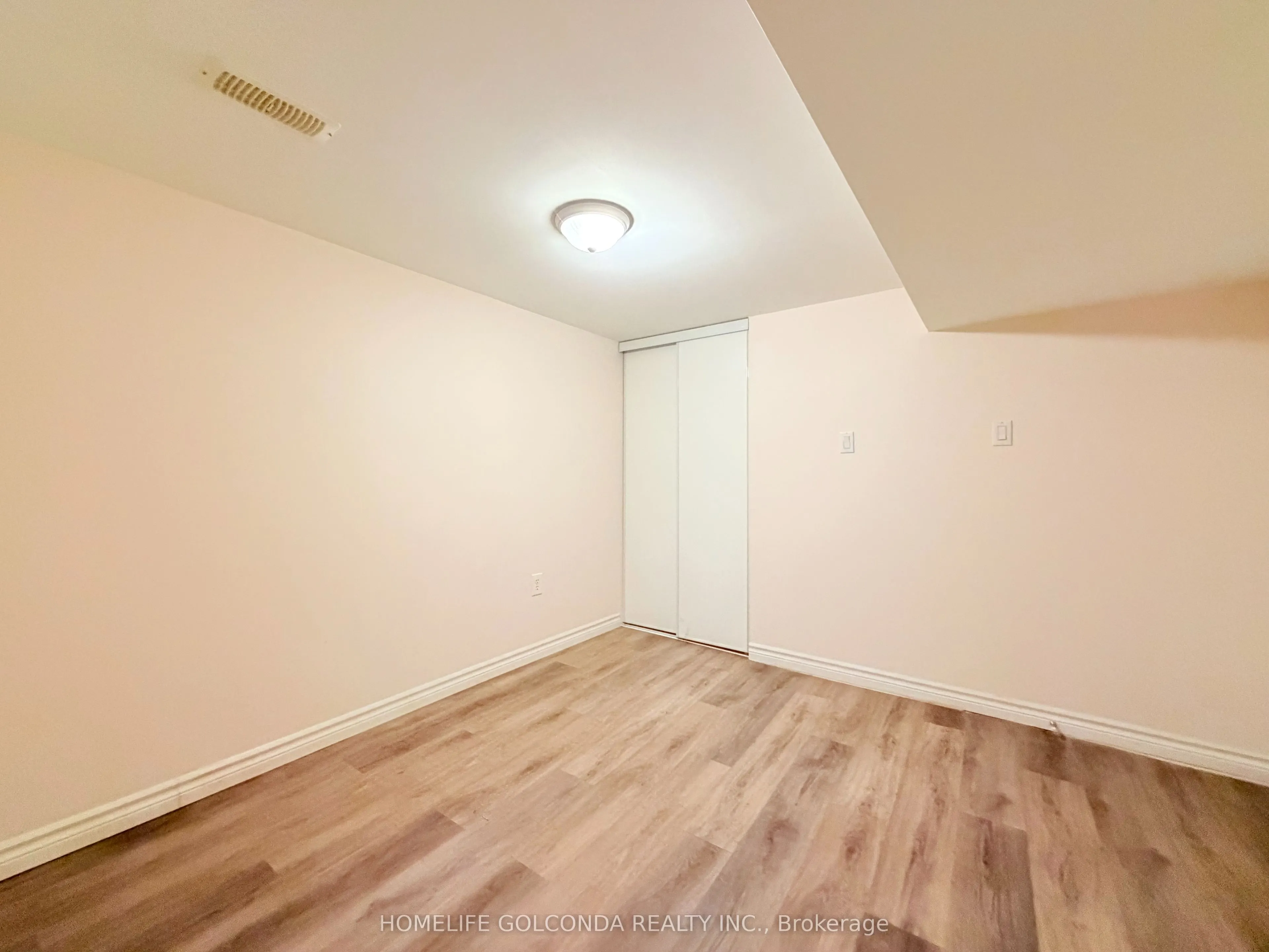 3203 Linwood Place