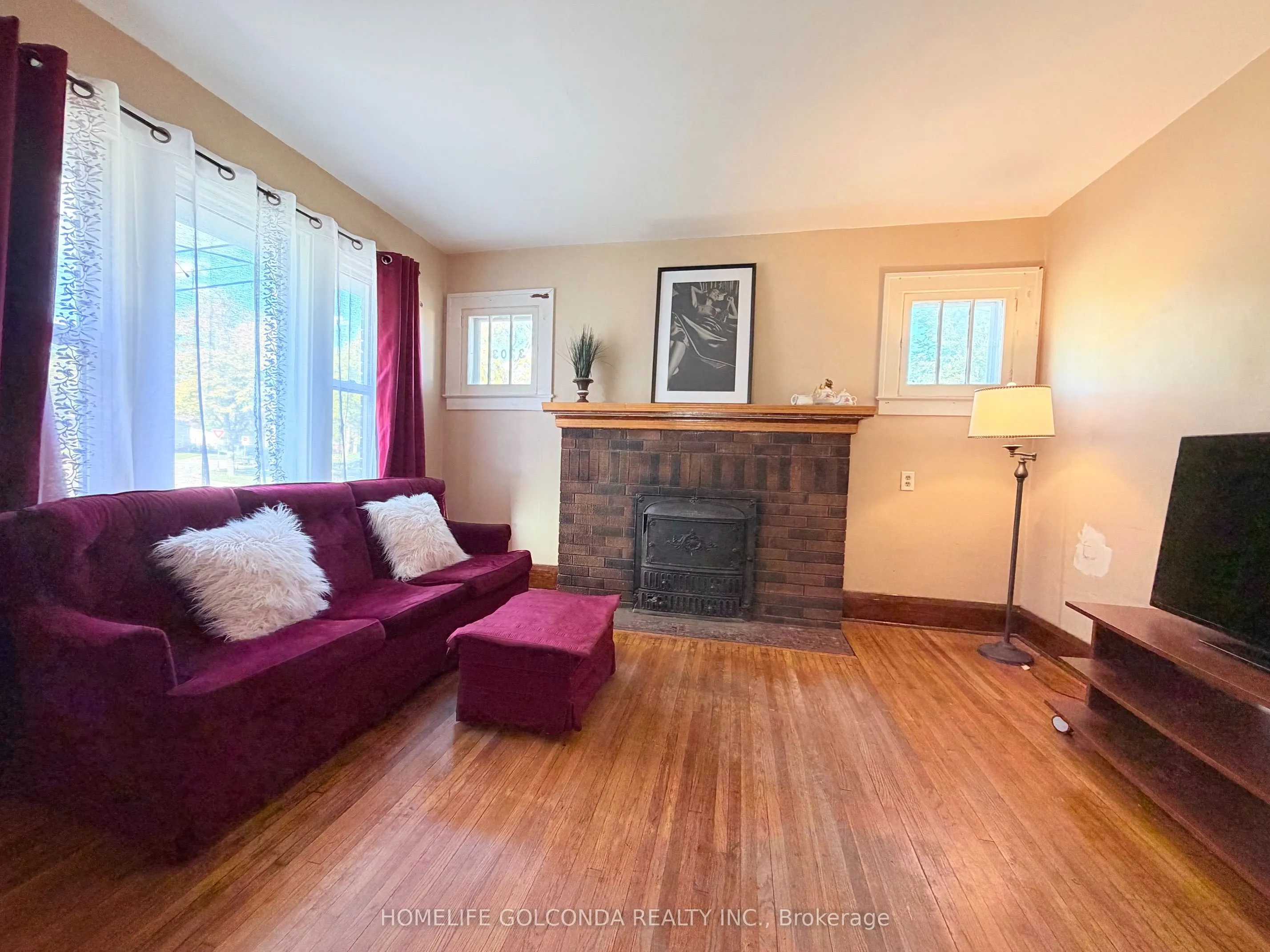 3203 Linwood Place