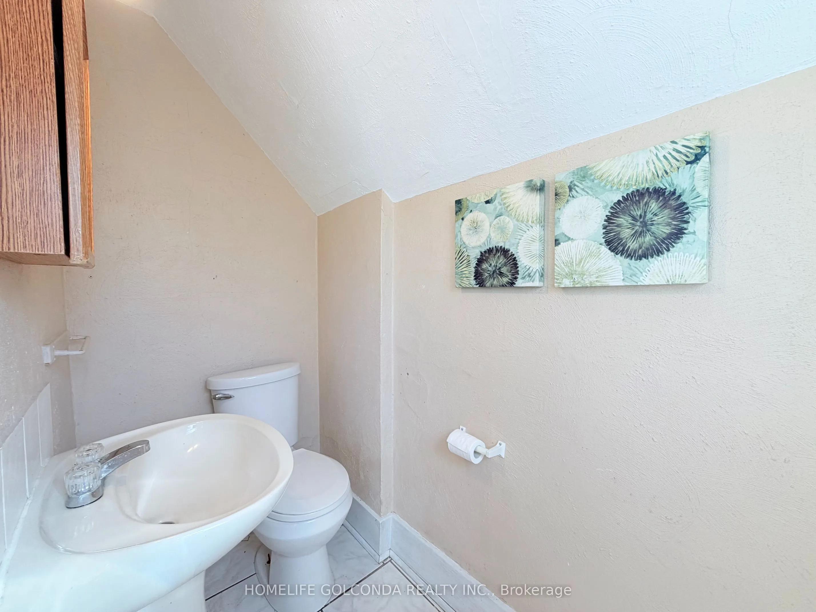 3203 Linwood Place