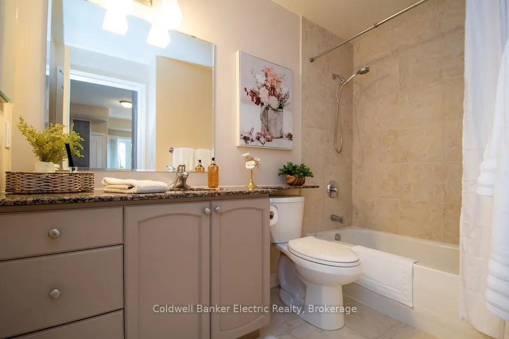 869 Clonsilla Avenue #212
