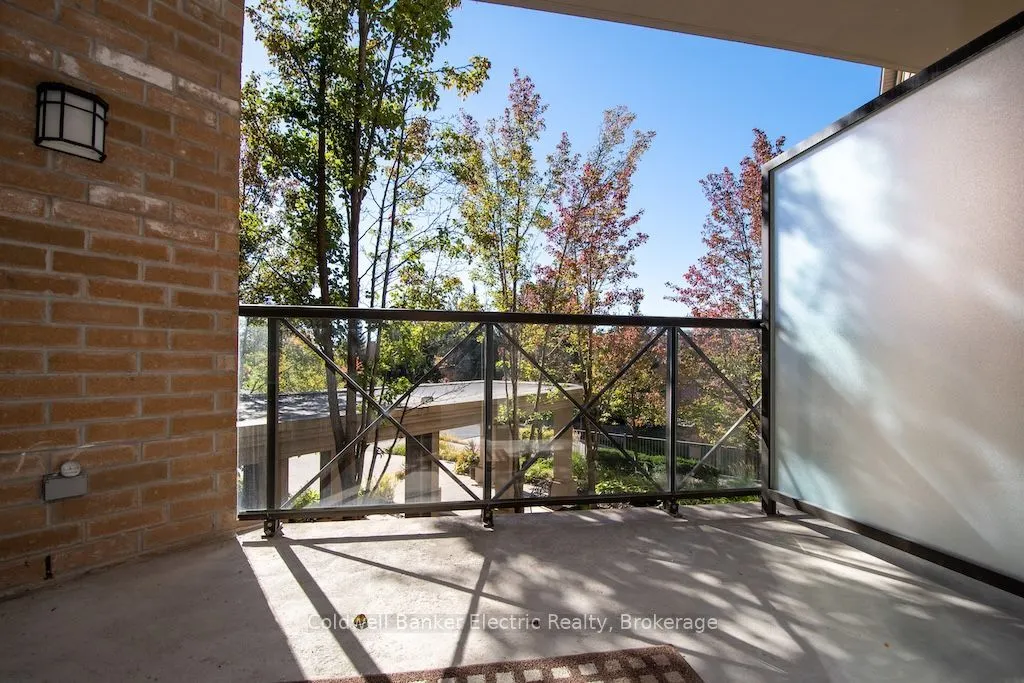 869 Clonsilla Avenue #212