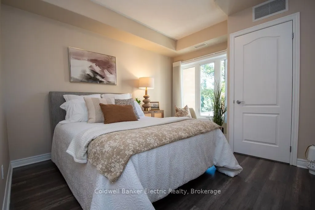 869 Clonsilla Avenue #212