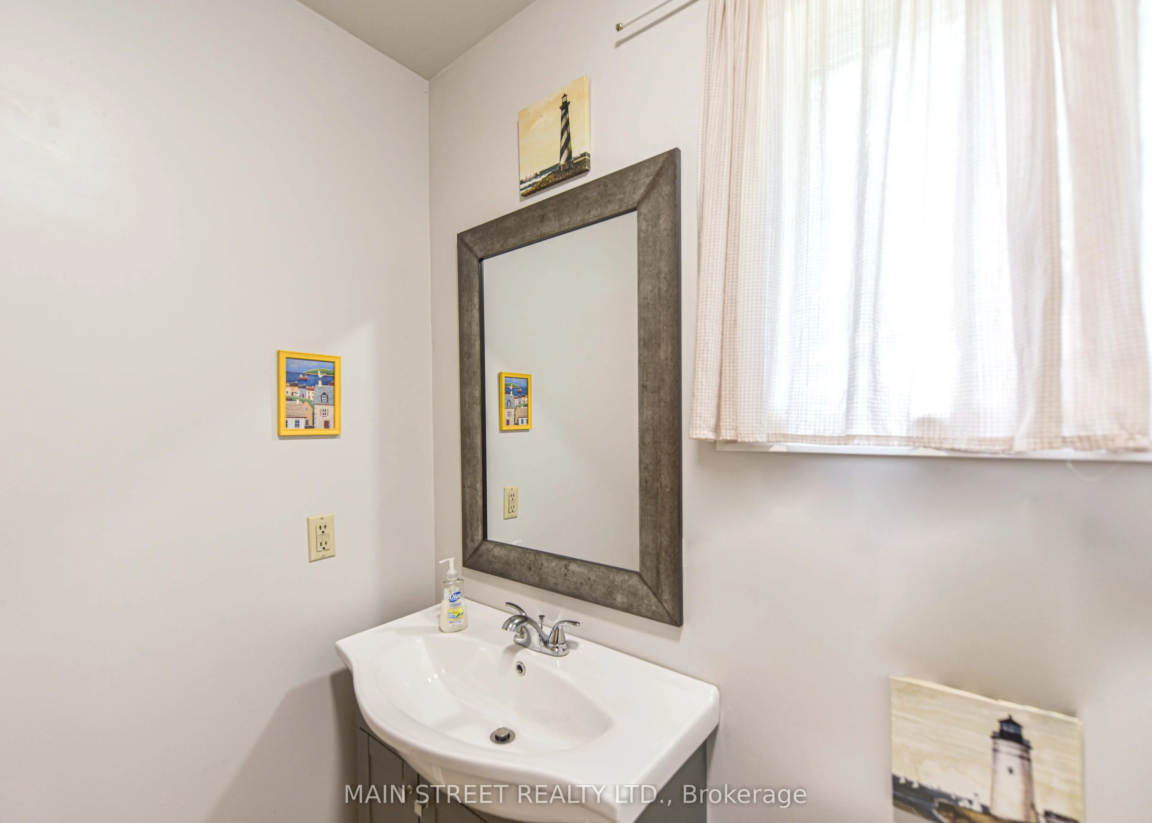 230 Lake Dalrymple Road #20