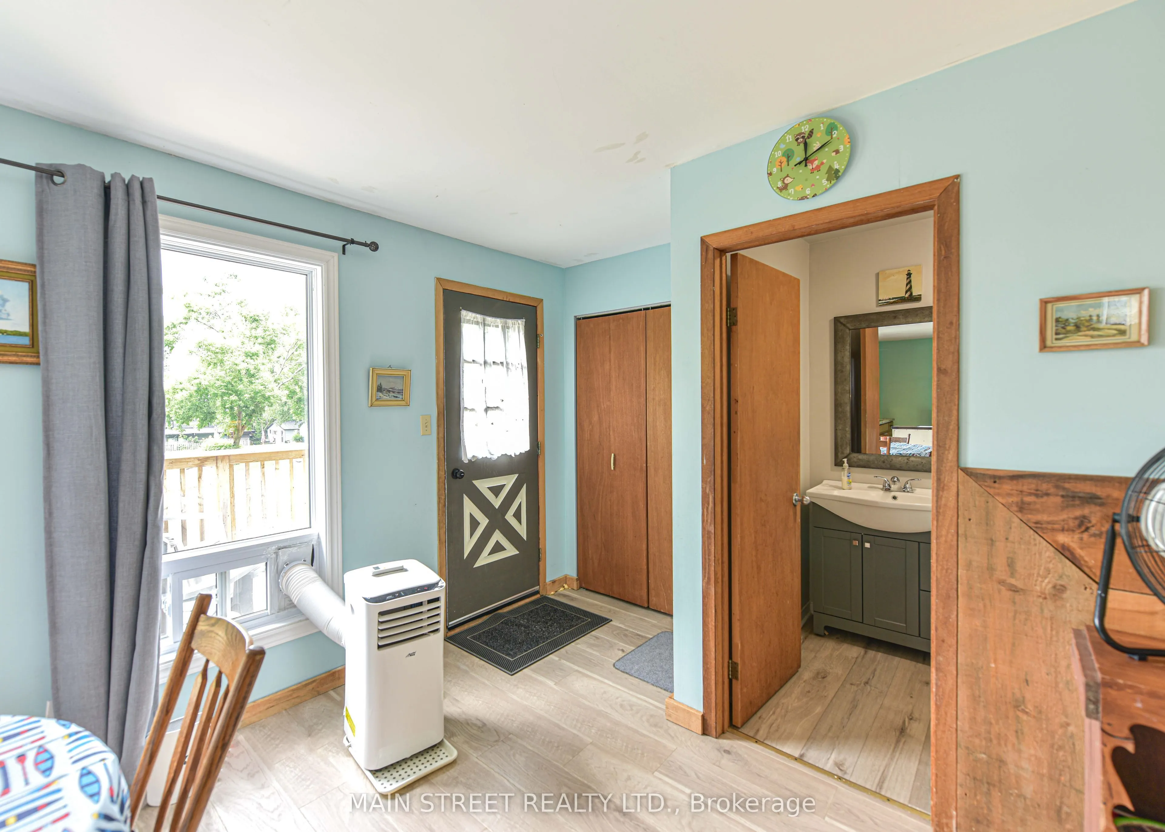 230 Lake Dalrymple Road #20