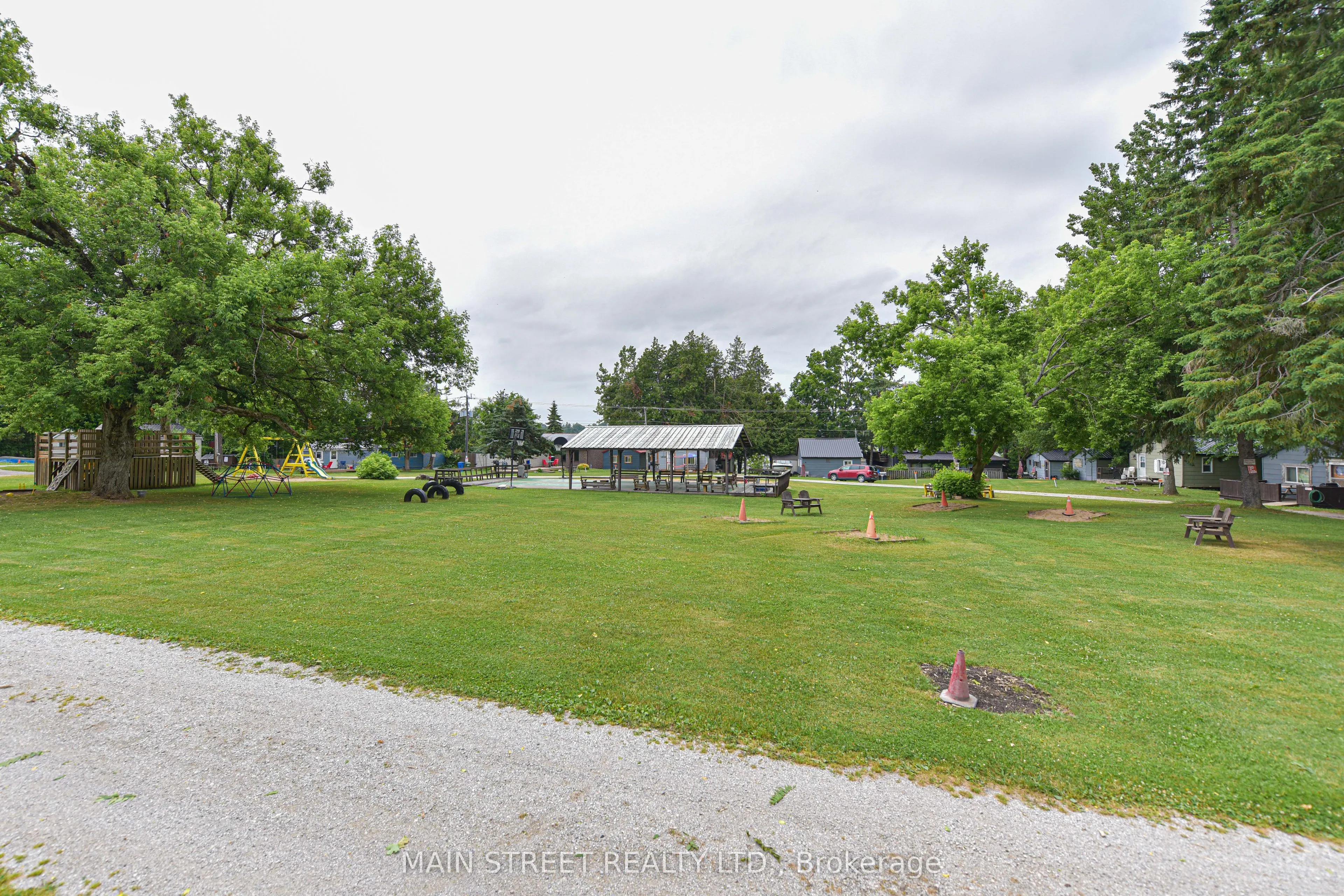 230 Lake Dalrymple Road #20