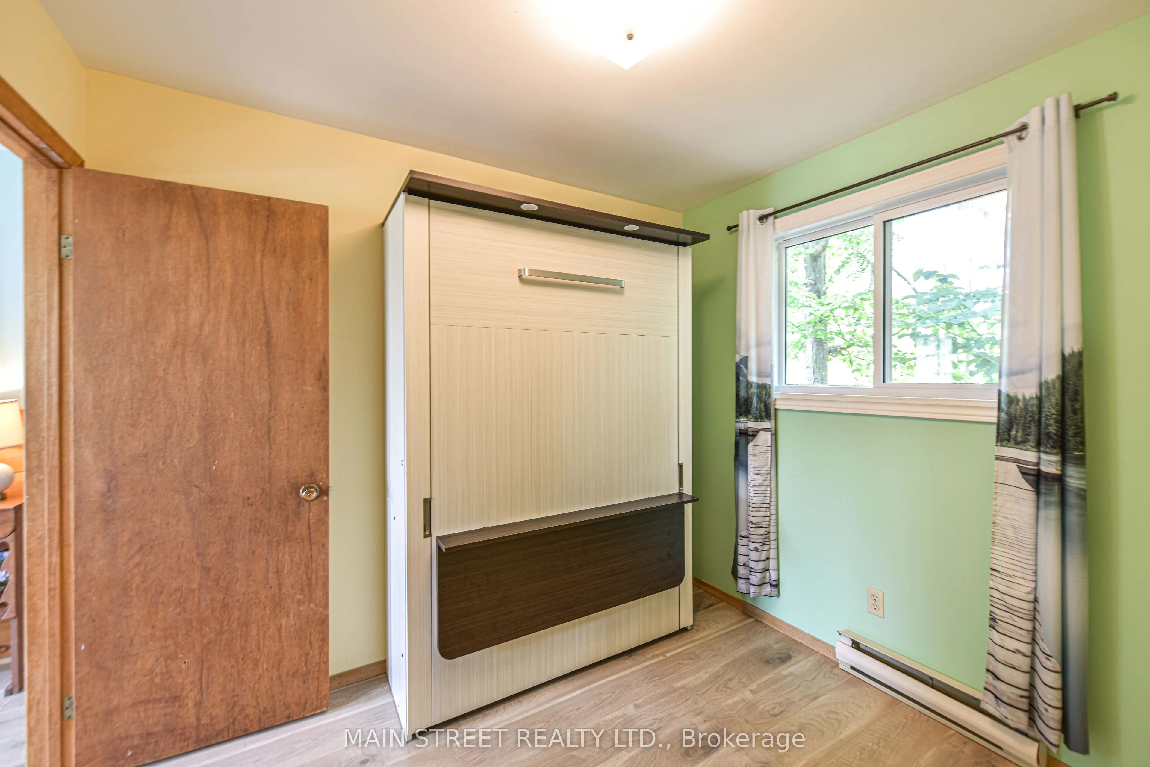 230 Lake Dalrymple Road #20
