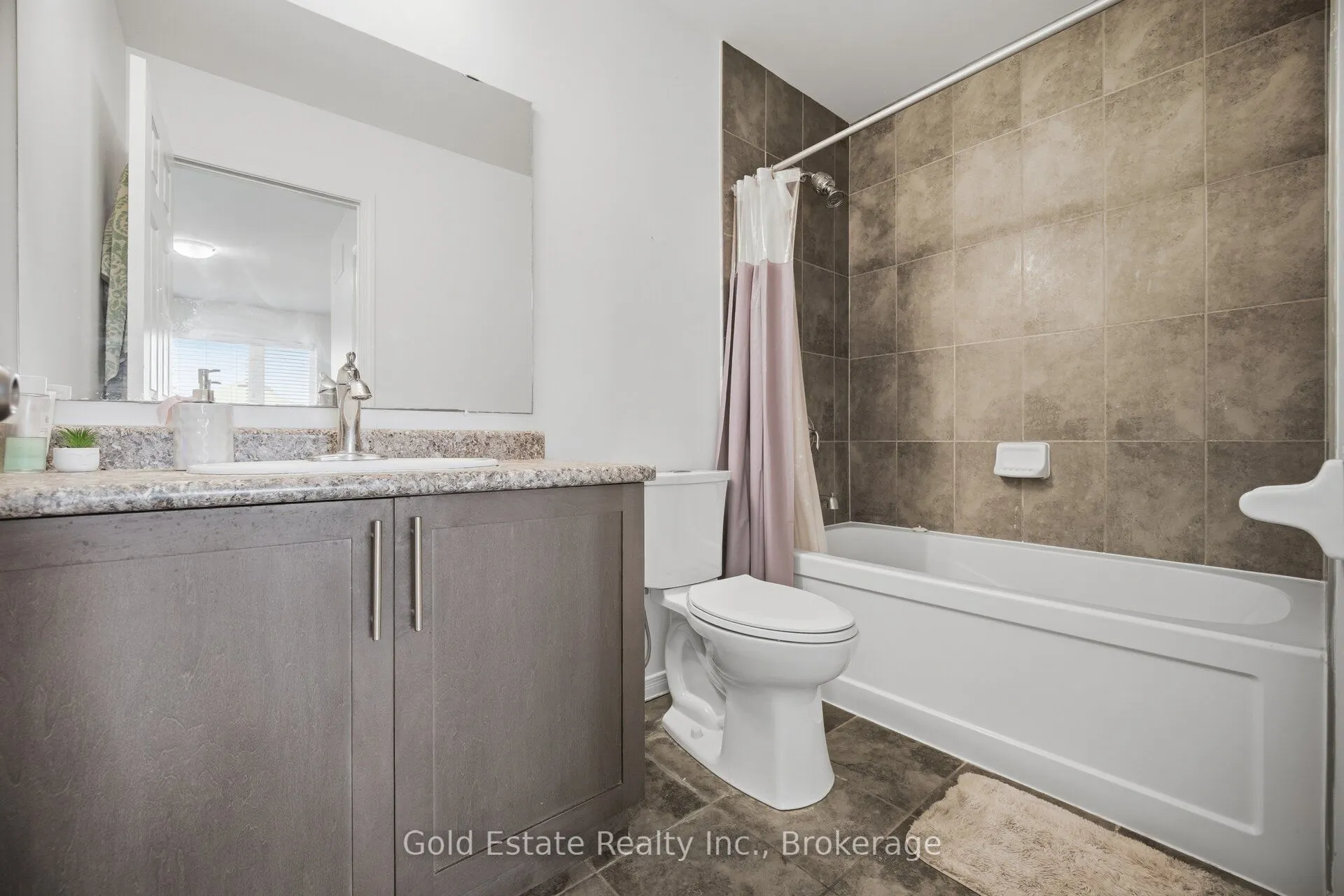 135 Hardcastle Drive #85