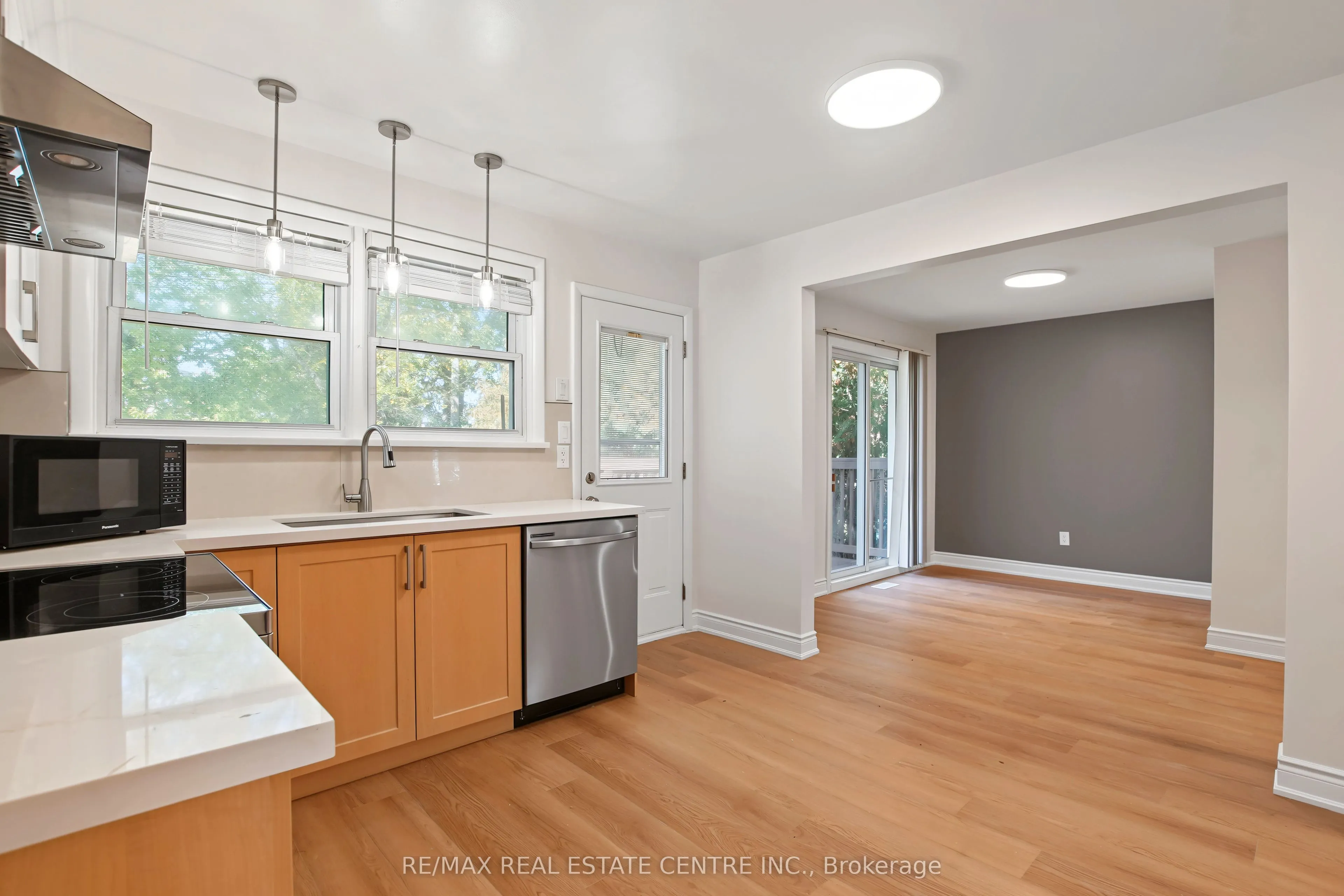 143 Elgin Crescent