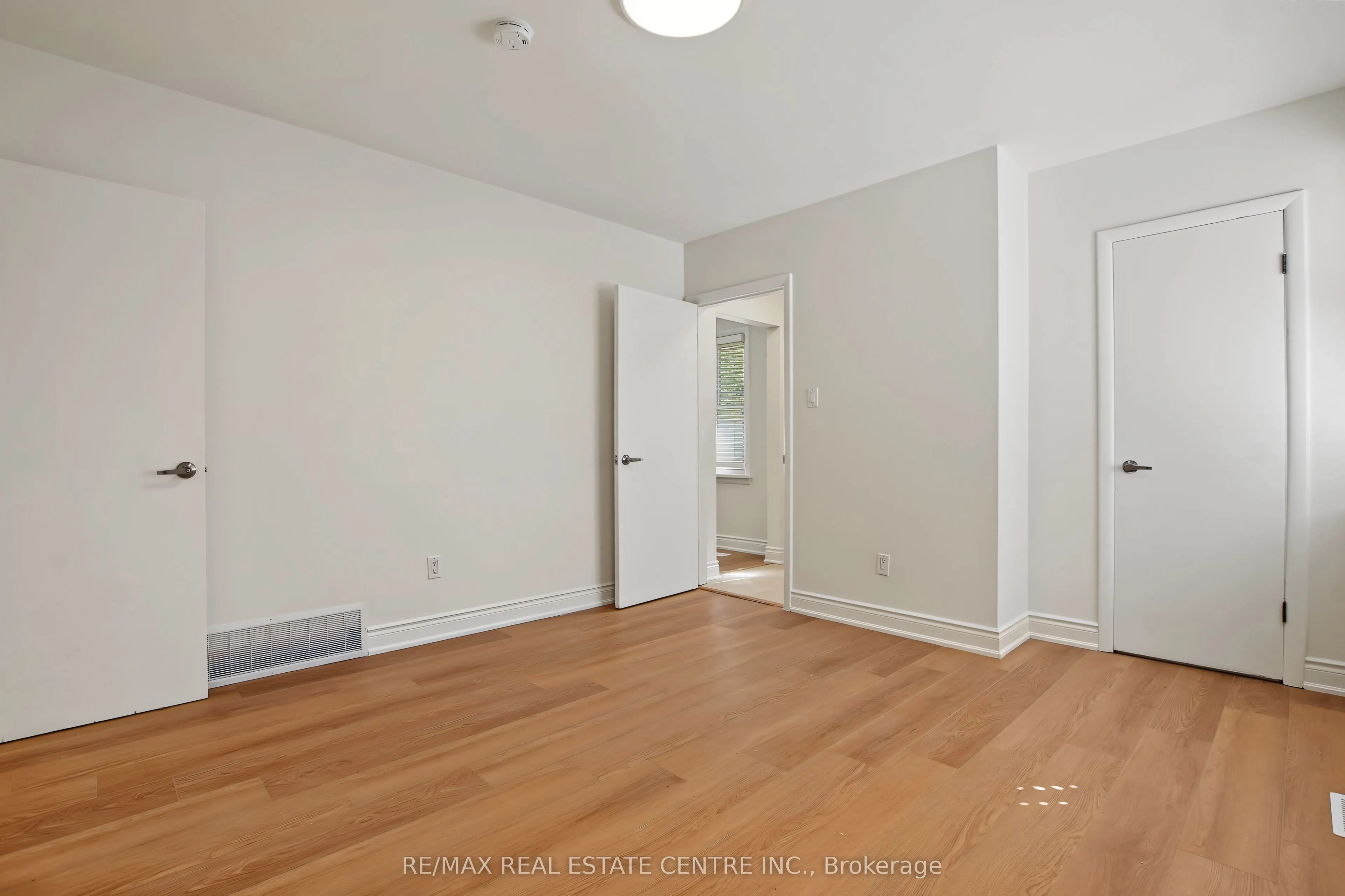 143 Elgin Crescent