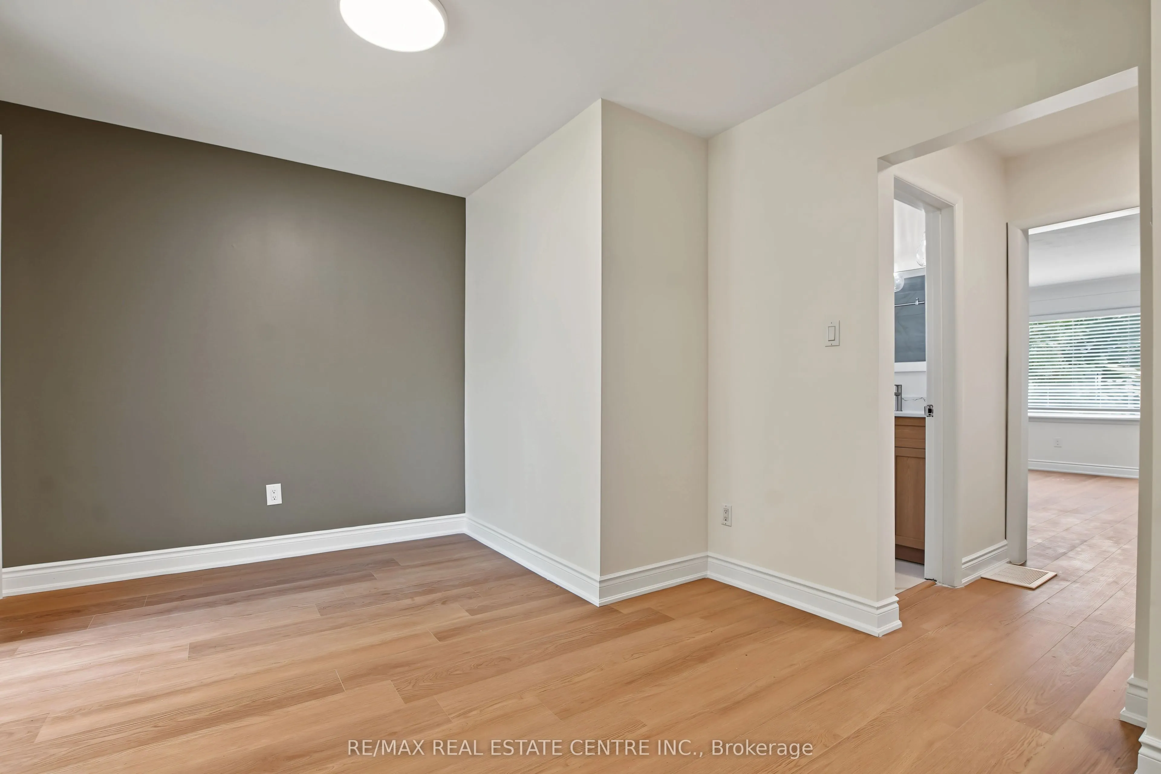 143 Elgin Crescent