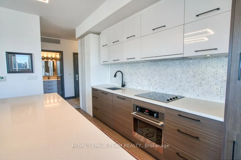 428 Sparks Street #1902