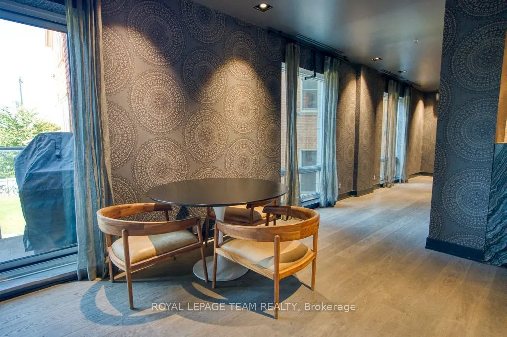 428 Sparks Street #1902