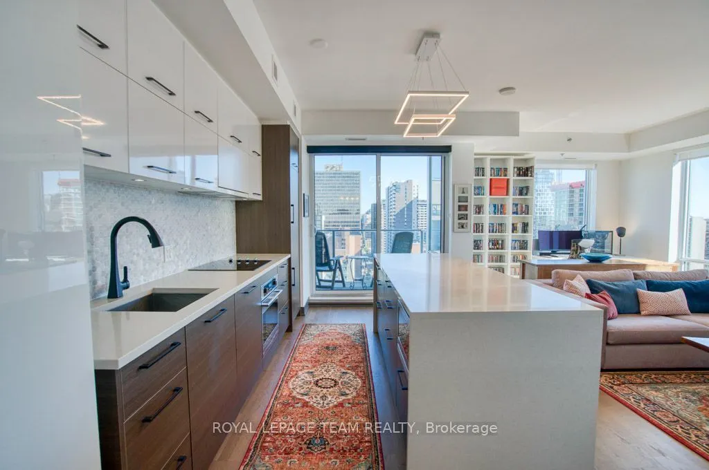 428 Sparks Street #1902