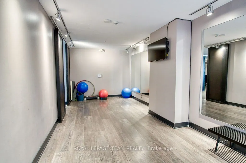 428 Sparks Street #1902