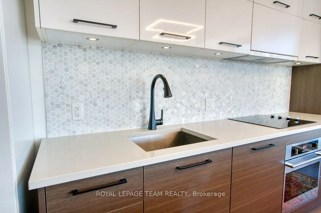 428 Sparks Street #1902