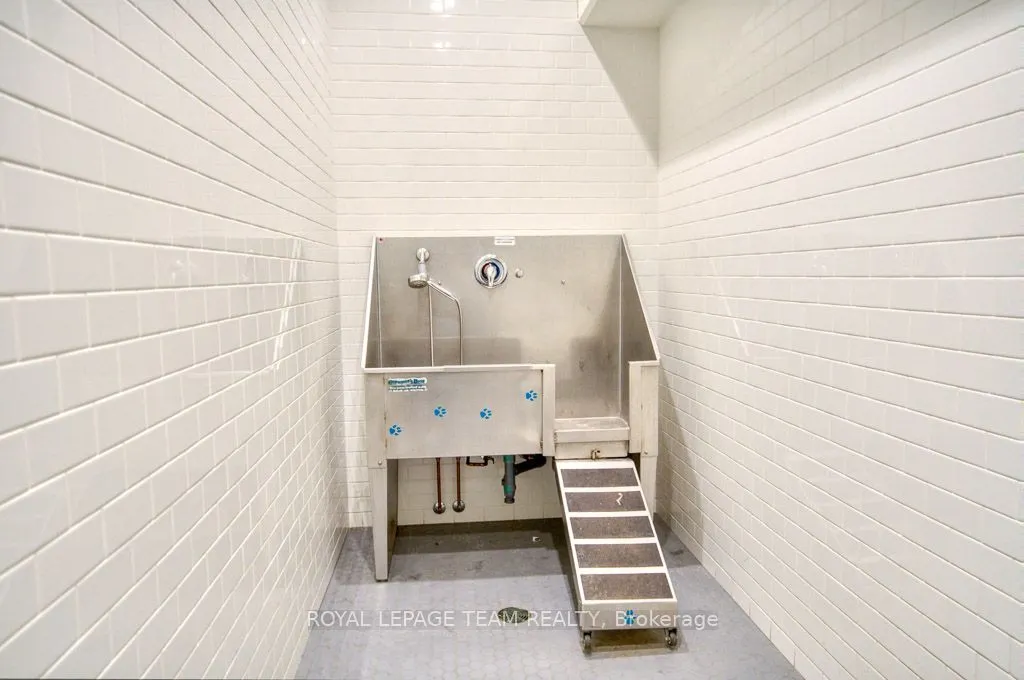 428 Sparks Street #1902