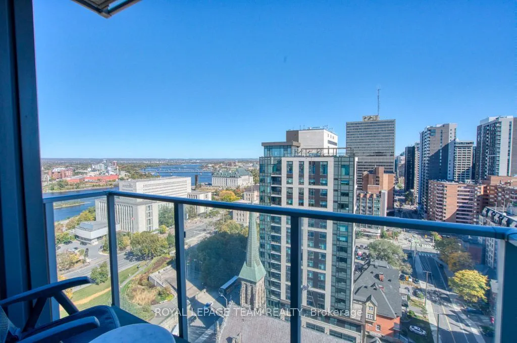 428 Sparks Street #1902
