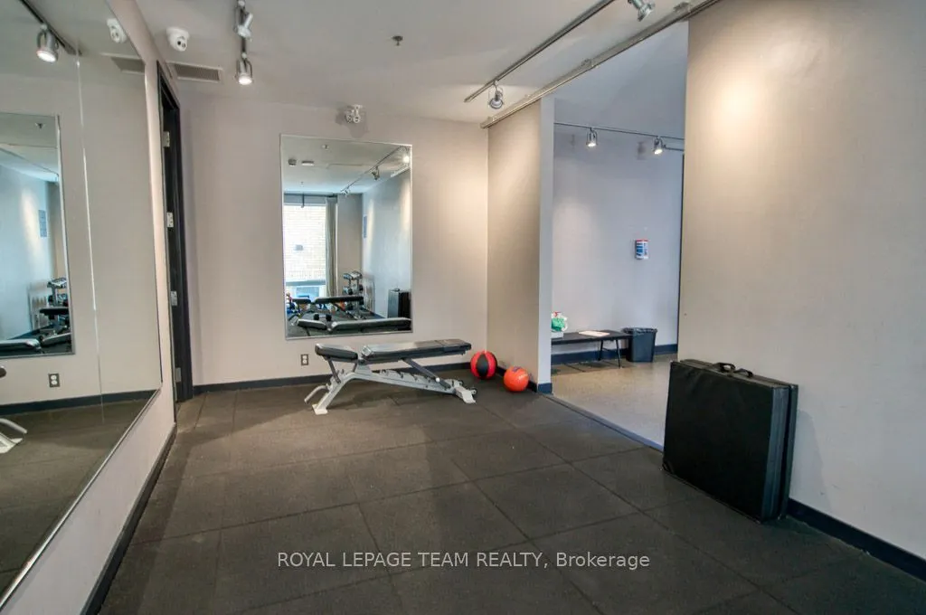 428 Sparks Street #1902