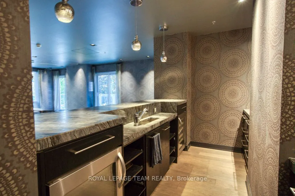 428 Sparks Street #1902