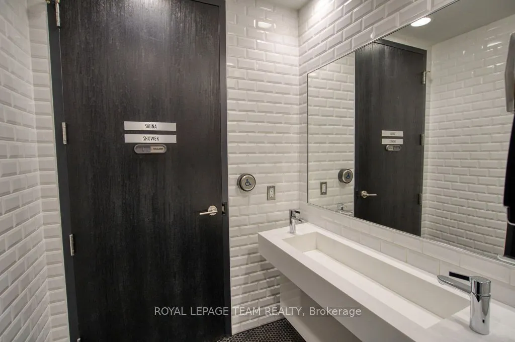 428 Sparks Street #1902
