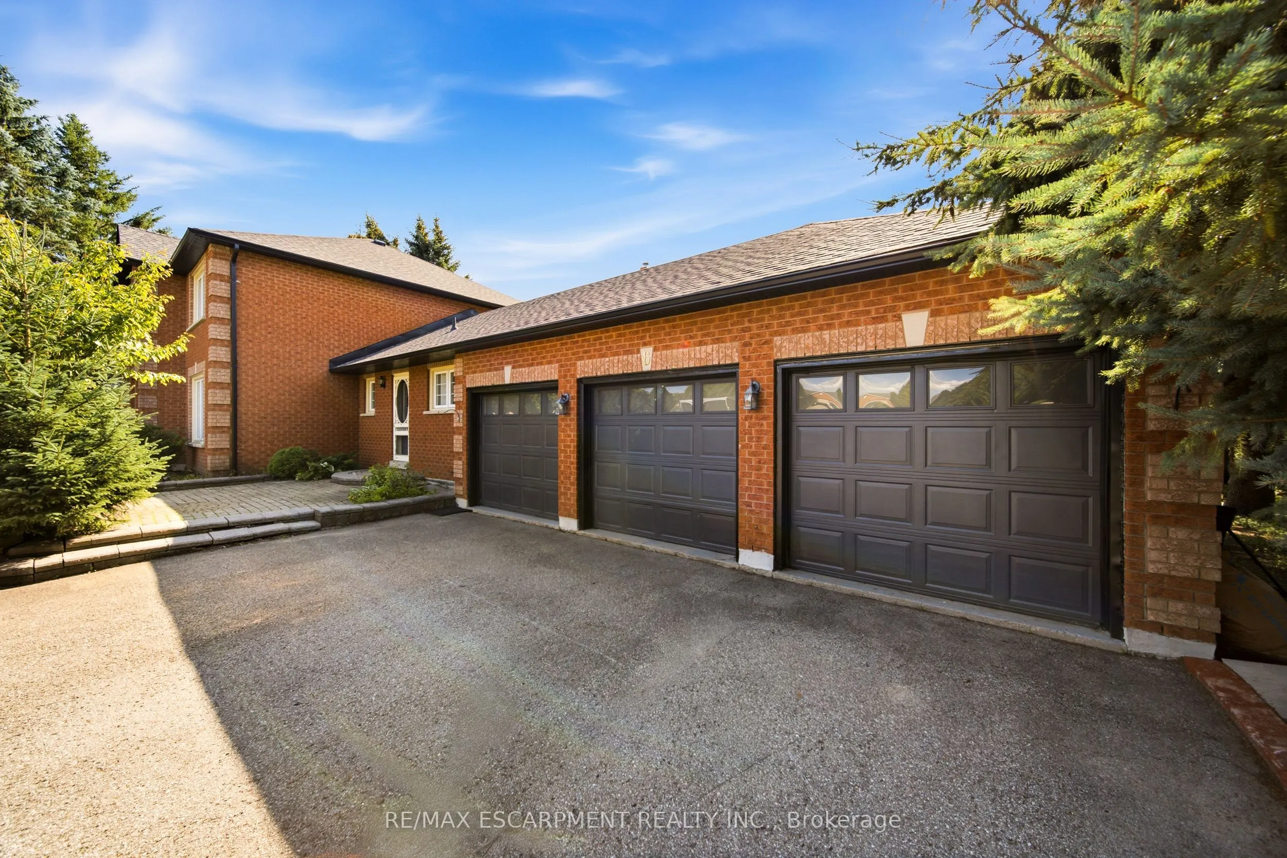 6 Willow Crescent