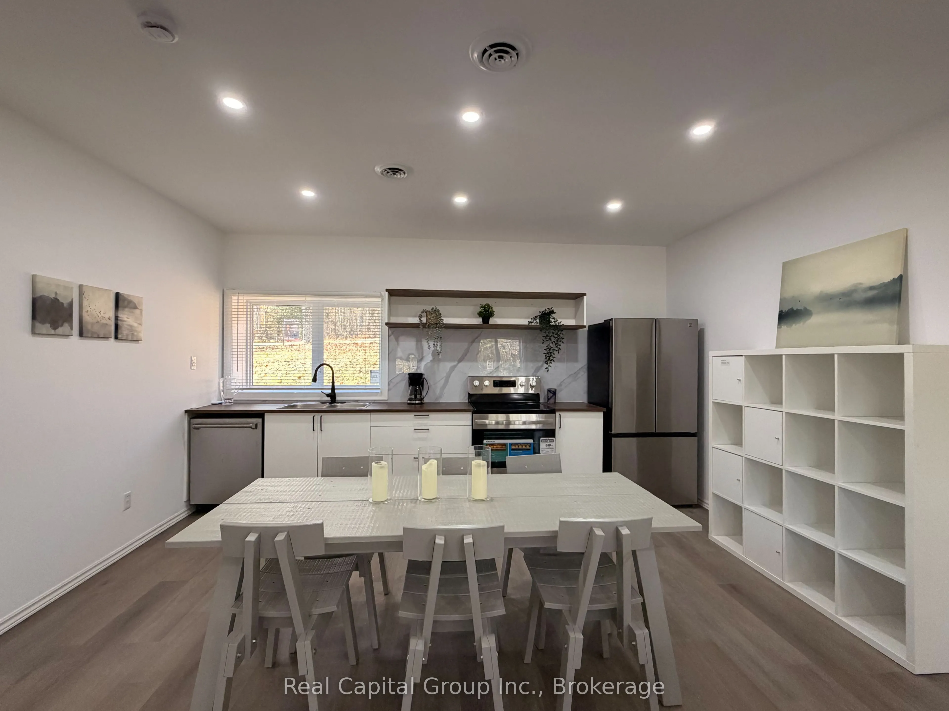 385 Gables Road