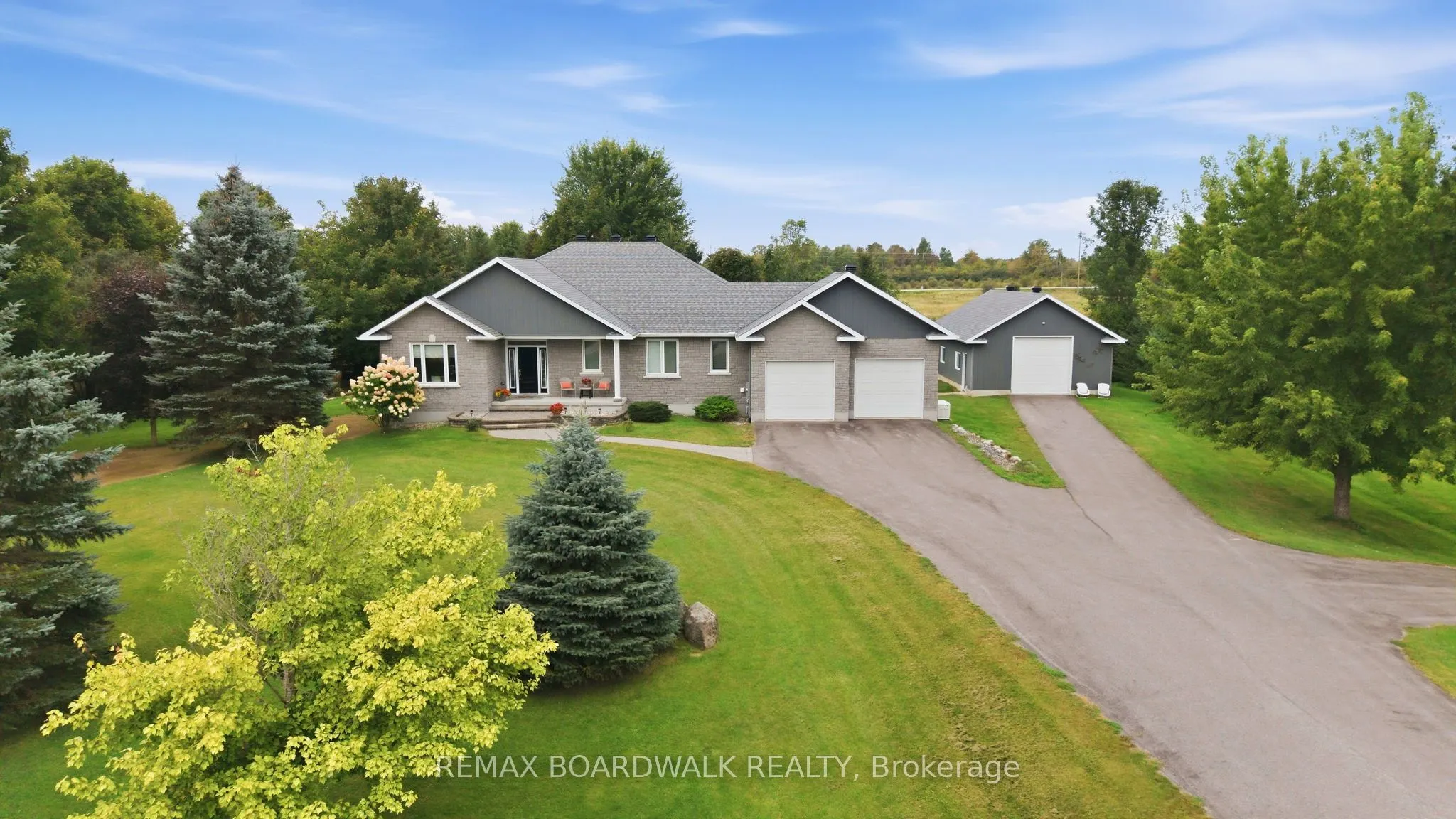 136 Macpherson Way