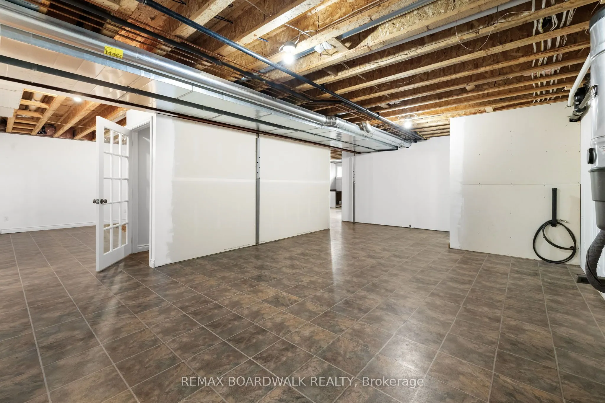 136 Macpherson Way