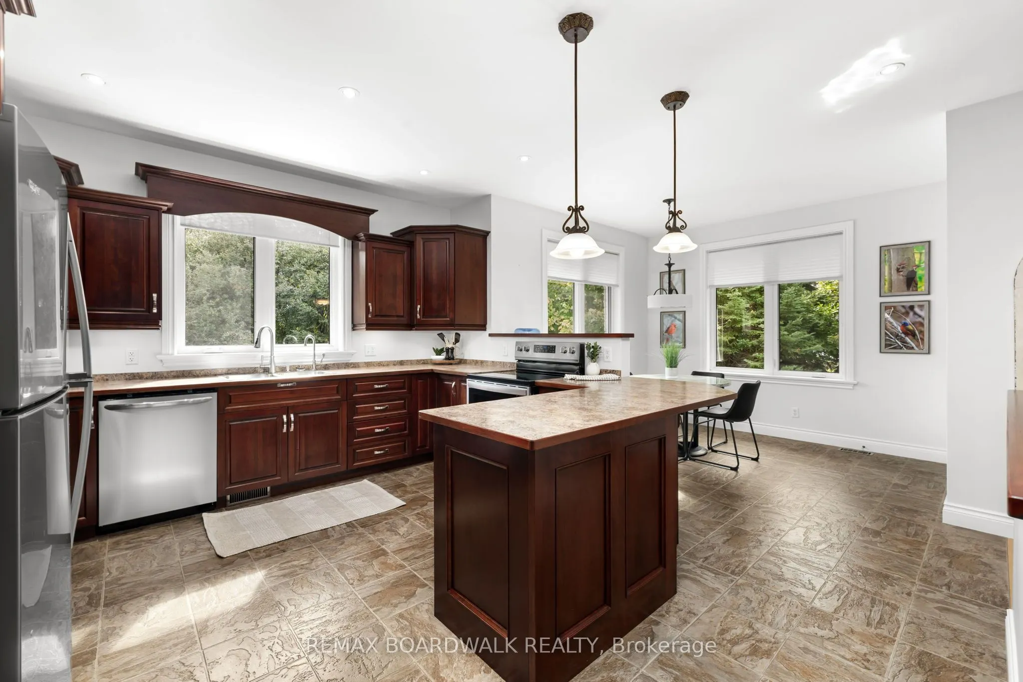 136 Macpherson Way