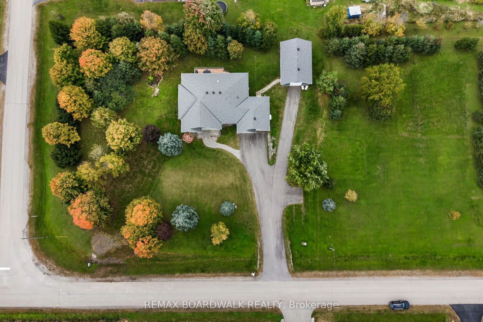136 Macpherson Way