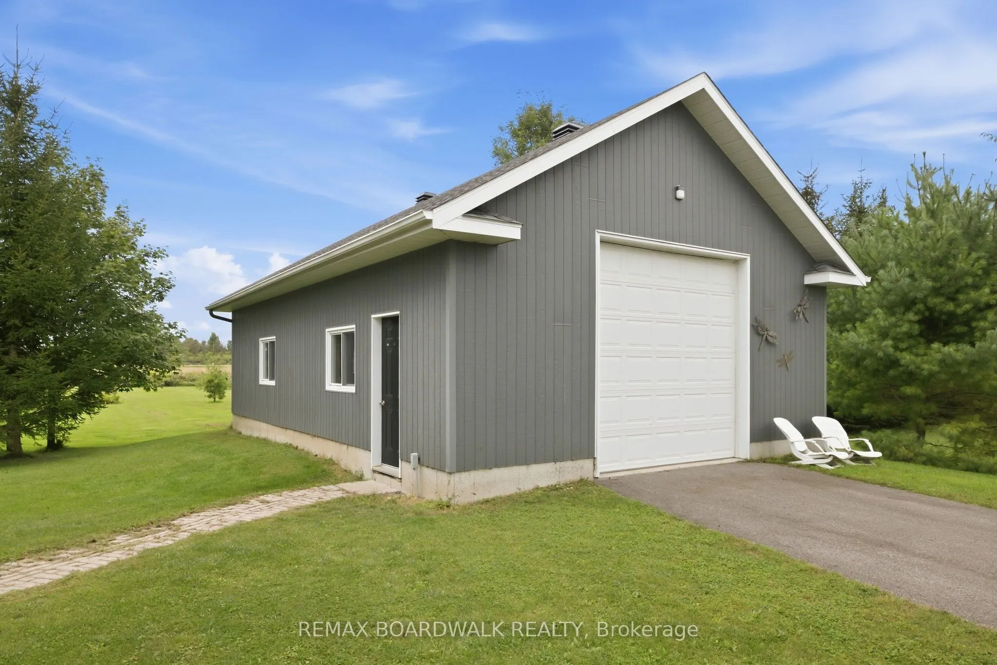136 Macpherson Way