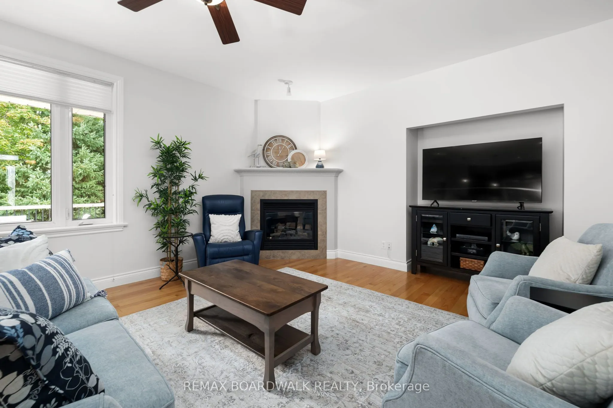136 Macpherson Way