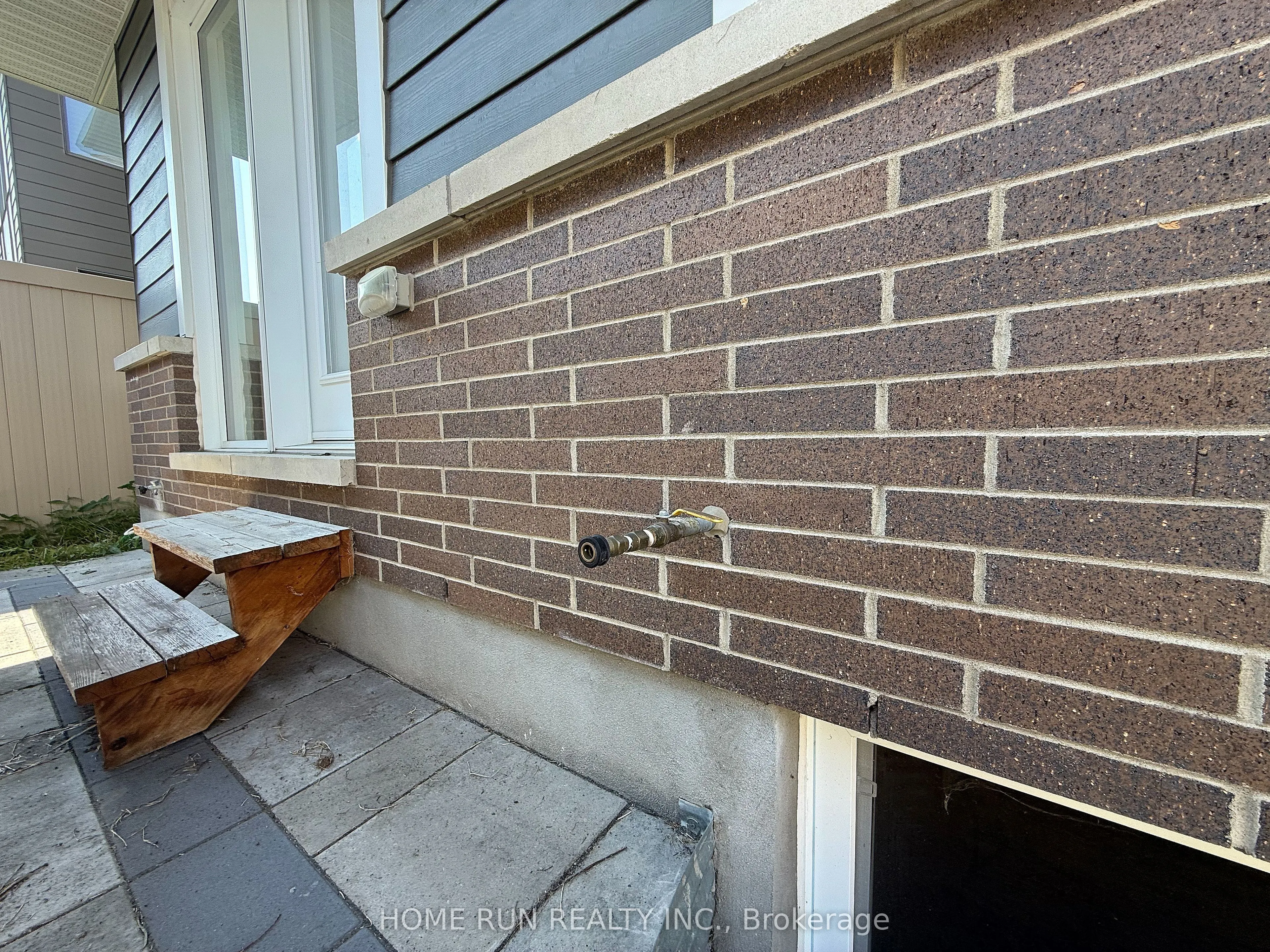 322 Lysander Place
