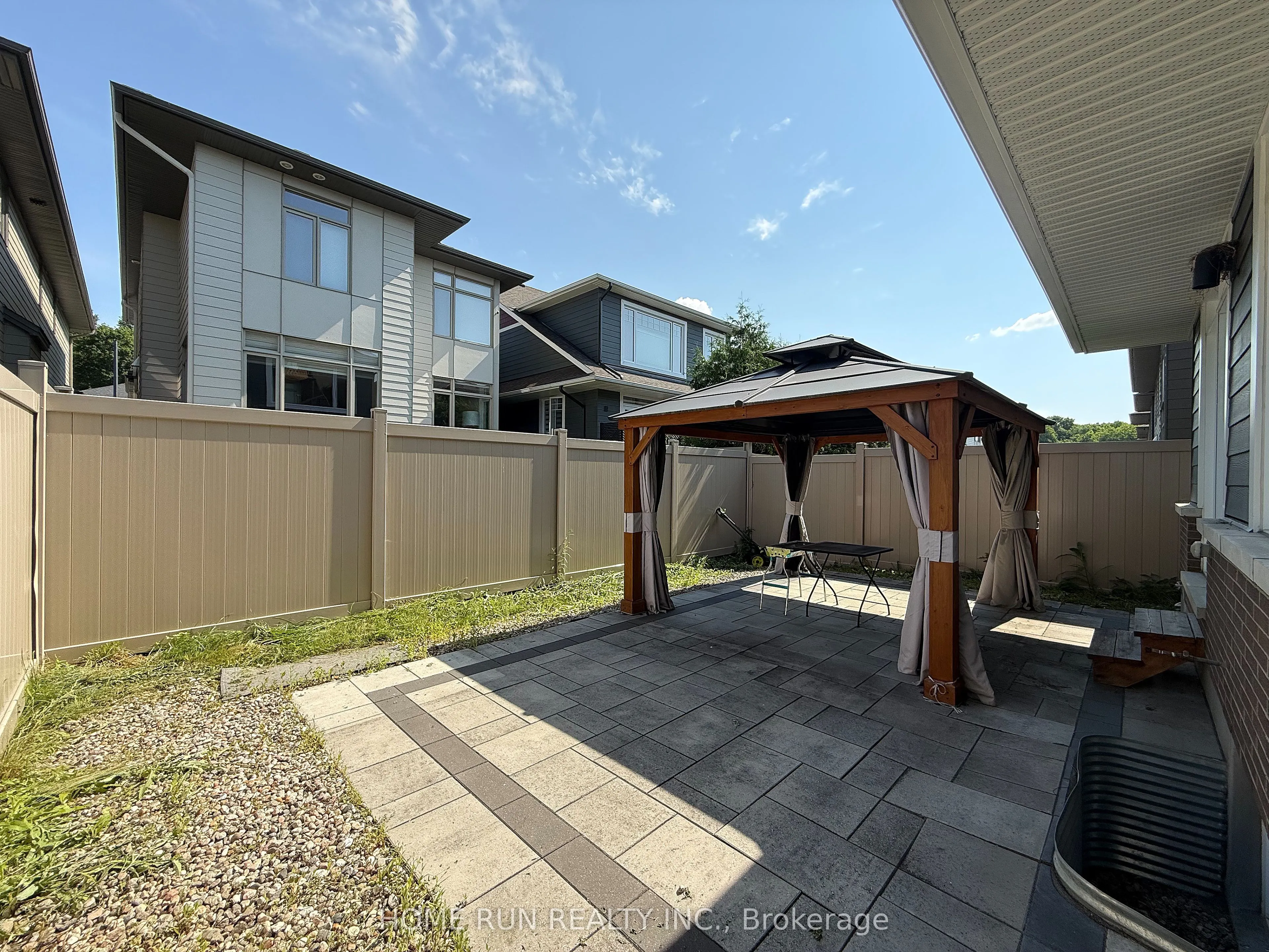 322 Lysander Place